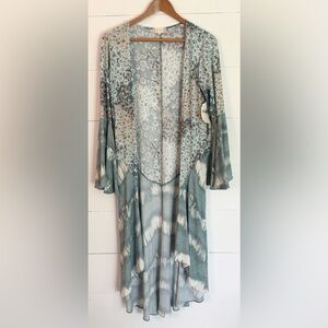 Altar'd State Floral Kimono Size S